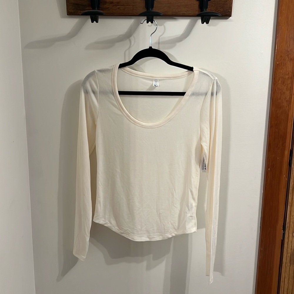 Old Navy Long Sleeve Cropped Lounge Top